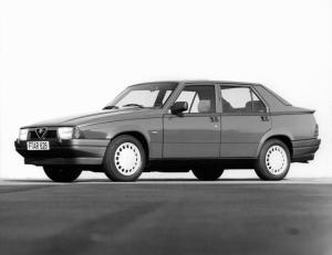 Alfa Romeo 75 1988 года 